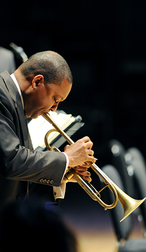 Image of Wynton Marsalis playing the trumpet