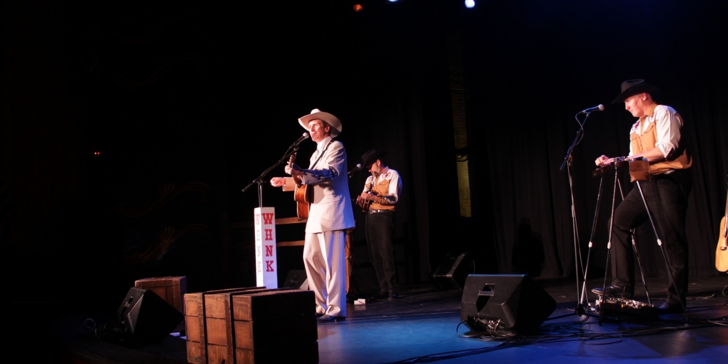 jason-petty-trio-performs-in-mccook-nebraska